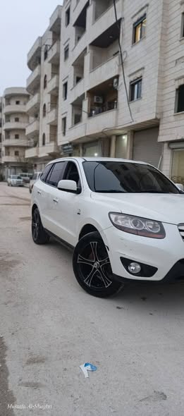 هيونداي سنتافيه 2010 - صورة 2