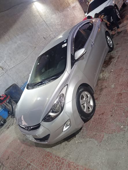 هيونداي افانتي 2013 - صورة 2