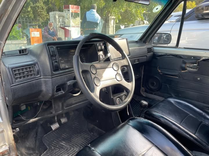 فولكس فاجن كولف 1976