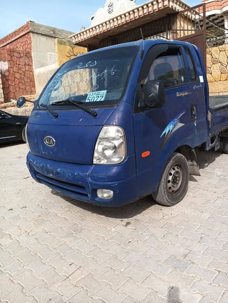 كيا بونغو 2006 - صورة 4