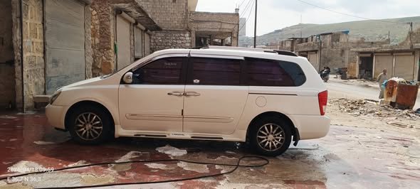 كيا كرنفال 2011 - صورة 2