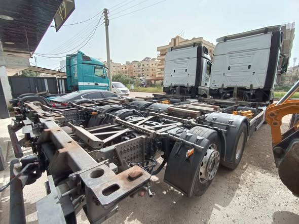 مرسيدس اكتورس 2542 2017 - صورة 2