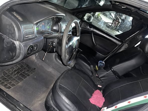 سكودا اوكتافيا 2001 - صورة 4