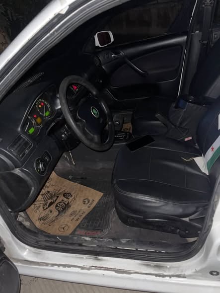 سكودا اوكتافيا 2001 - صورة 5