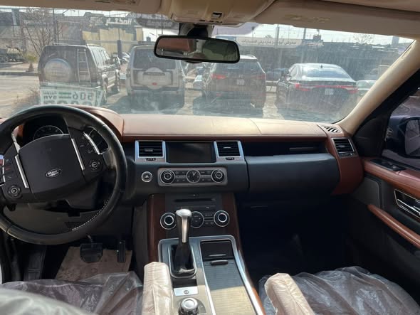 رنج روفر سبورت 2011 - صورة 4