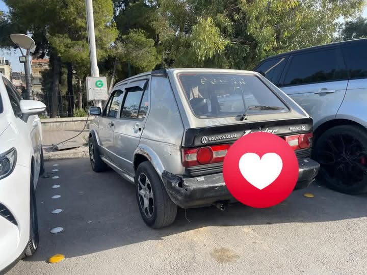 فولكس فاجن جولف 1976