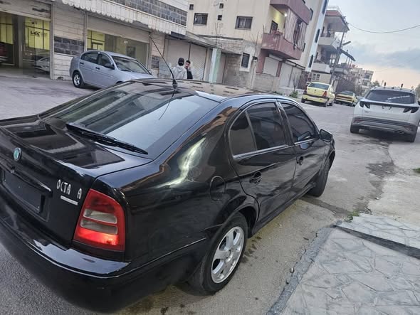 سكودا أوكتافيا 2002 - صورة 5