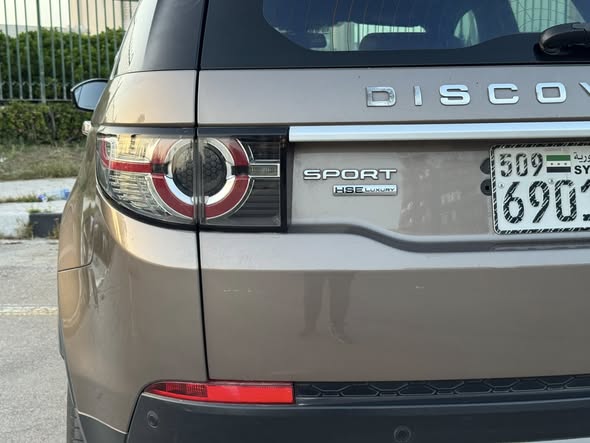 لاند روفر ديسكفري 2017 - صورة 2