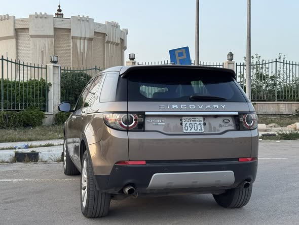 لاند روفر ديسكفري 2017 - صورة 3