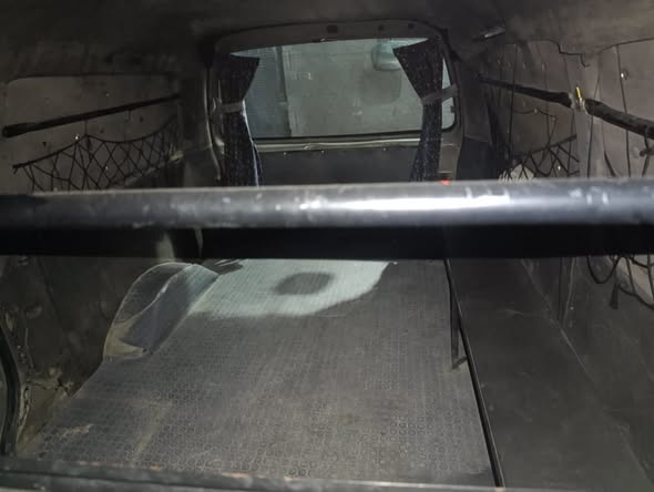 هيونداي ترايتون 1999 - صورة 2