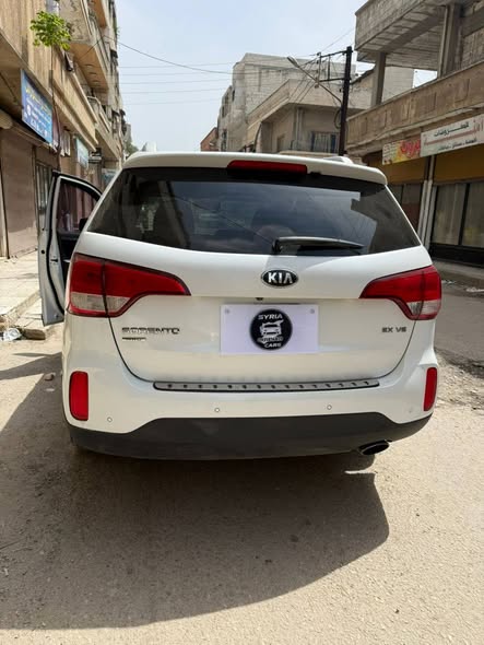 كيا سيرنتو 2015 - صورة 1