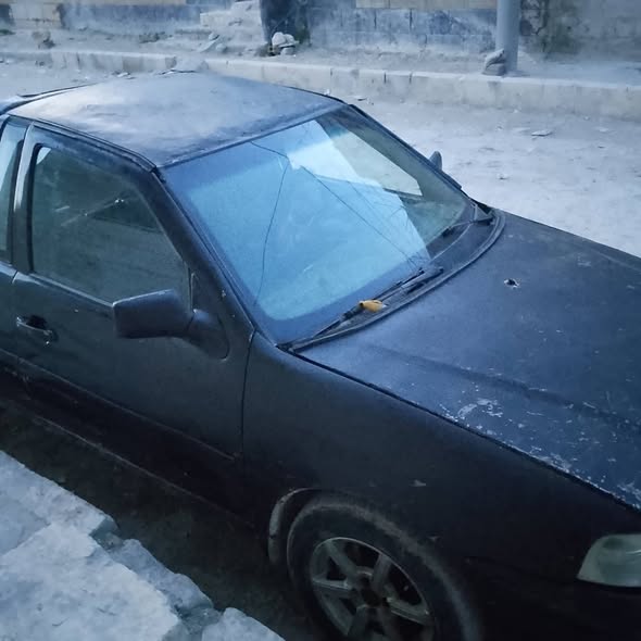 فولكس فاجن سافيرو 2001 - صورة 3