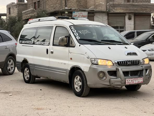 هيونداي ستاريكس 2002 - صورة 3