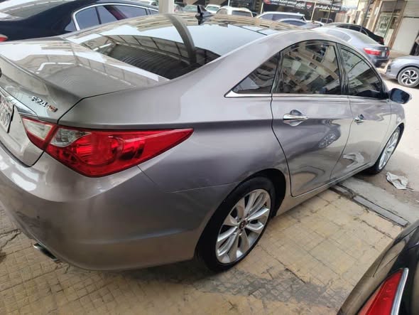 هيونداي سوناتا 2011 - صورة 2