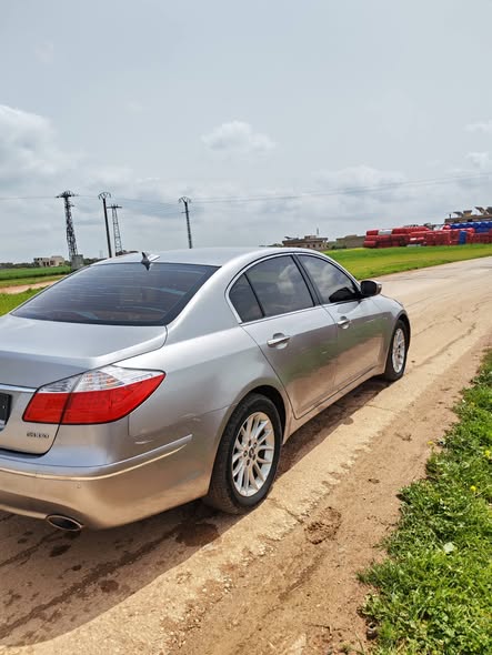 هيونداي جينيسس 2011 - صورة 4