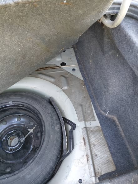 إيران خودرو سامند 2009 - صورة 2