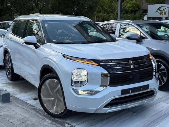 ميتسوبيشي أوتلاندر 2025 - صورة 2