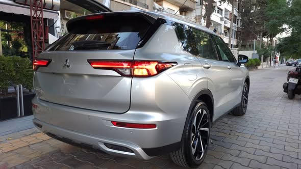 ميتسوبيشي أوتلاندر 2025 - صورة 3