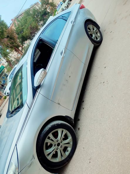 هيونداي سوناتا 2011 - صورة 4