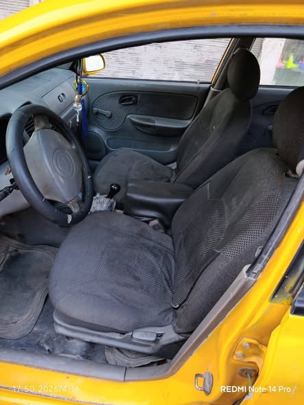 كيا ريو 2001 - صورة 5