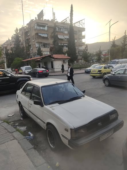 نيسان 1200 1983 - صورة 1