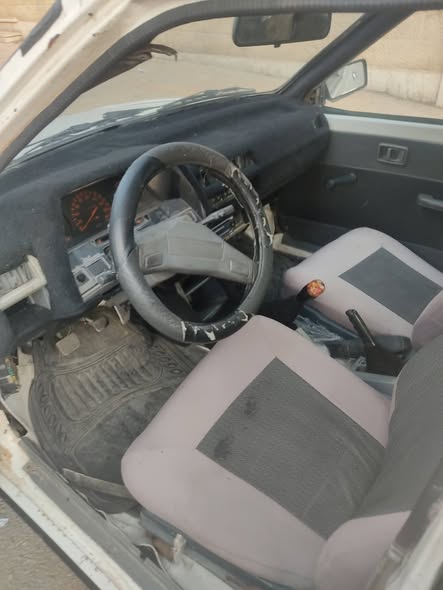 نيسان 1200 1983 - صورة 5