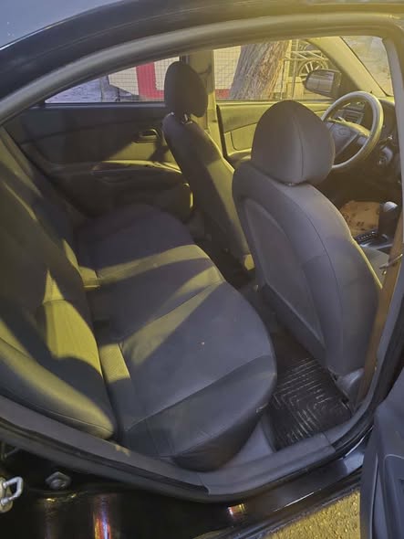 كيا ريو 2009 - صورة 4