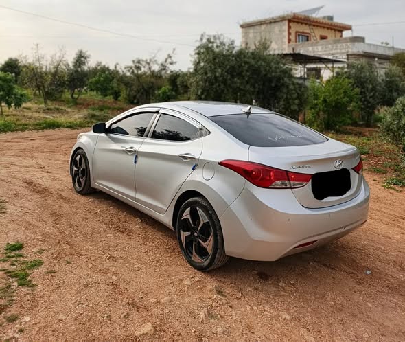 هيونداي الينترا 2011 - صورة 5