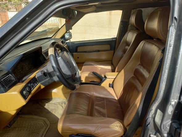 فولفو 200 1993 - صورة 4