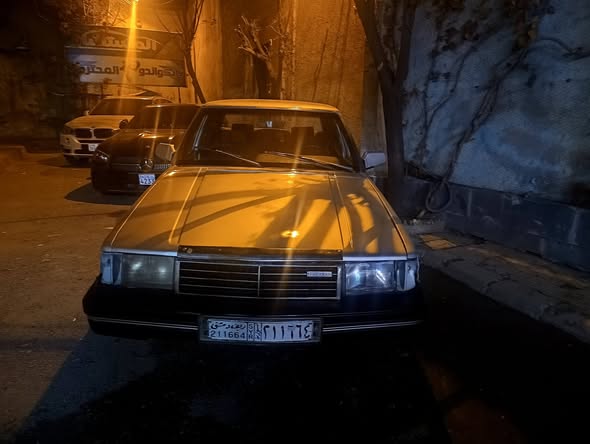 مازدا 929 1983 - صورة 2