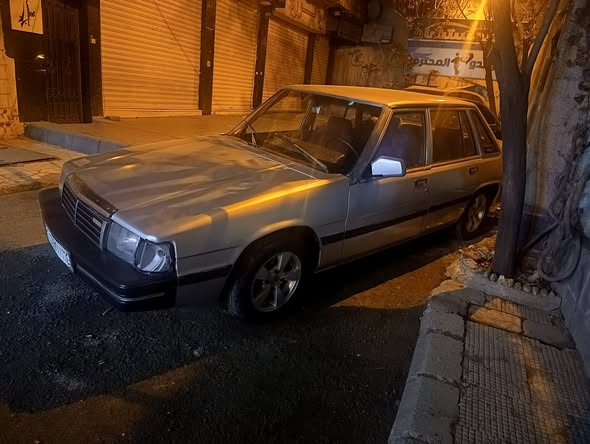 مازدا 929 1983 - صورة 3