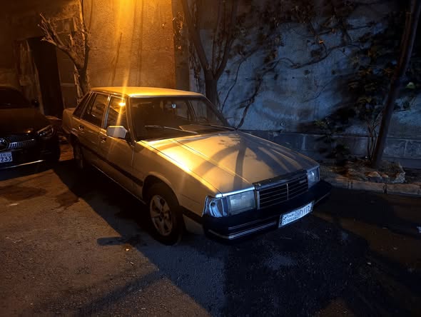 مازدا 929 1983 - صورة 4