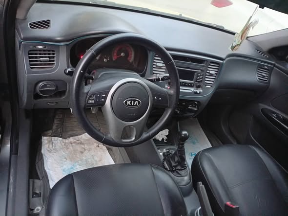 كيا ريو 2011 - صورة 4
