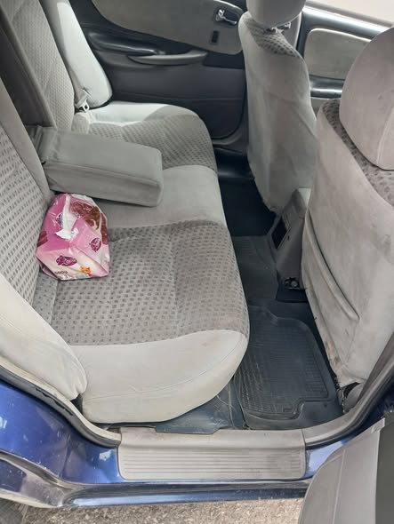 مازدا 323 2002 - صورة 3