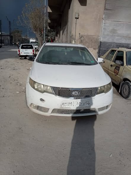 كيا سيراتو 2010 - صورة 1