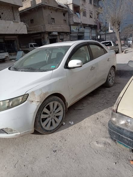 كيا سيراتو 2010 - صورة 2