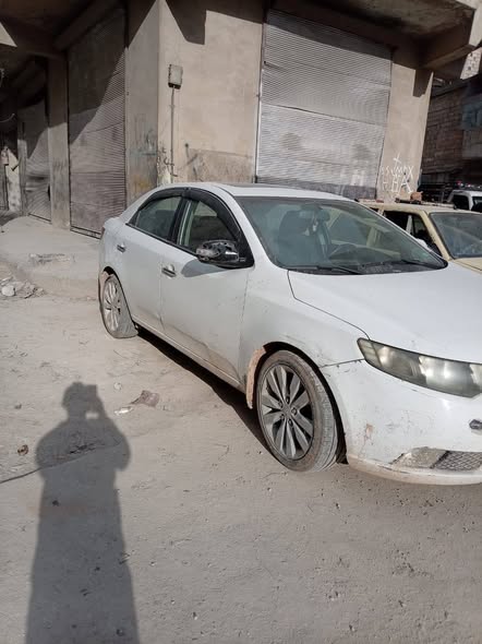 كيا سيراتو 2010 - صورة 3