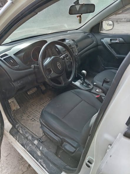 كيا سيراتو 2010 - صورة 5