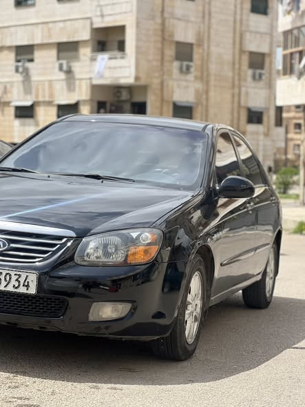 كيا سيراتو 2007 - صورة 1