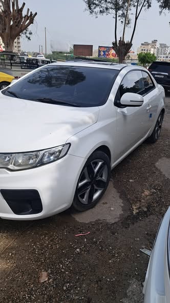 كيا فورتي 2012 - صورة 1