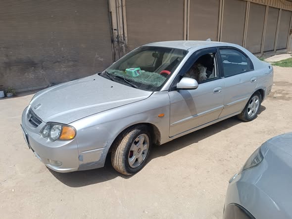 كيا شوما 2003 - صورة 3
