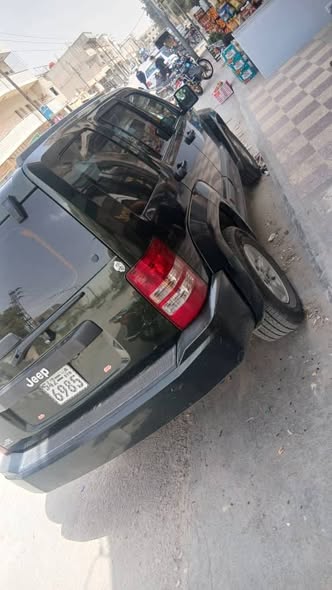 جيب شيروكي 2012 - صورة 5