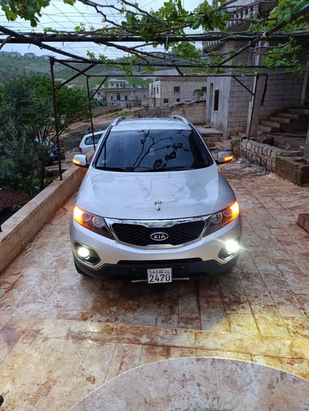 كيا سورينتو 2010 - صورة 3