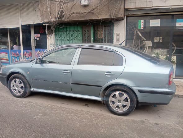 سكودا أوكتافيا 2001 - صورة 2