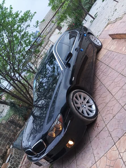 بي إم دبليو 750 2006 - صورة 3