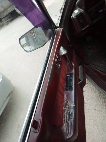 مازدا 929 1983 - صورة 3