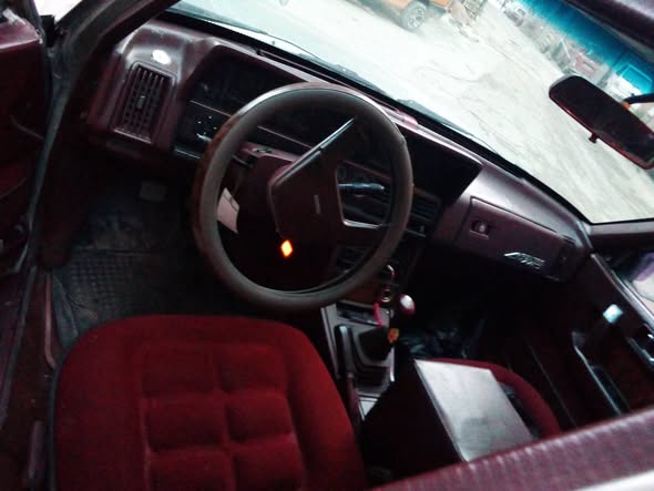 مازدا 929 1983 - صورة 5