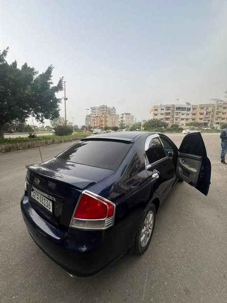 كيا سيراتو 2008 - صورة 3