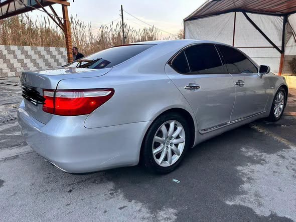 لكزس LS 2008 - صورة 3