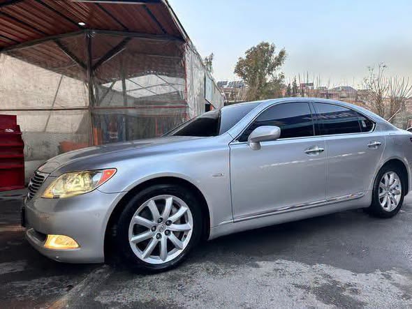 لكزس LS 2008 - صورة 5